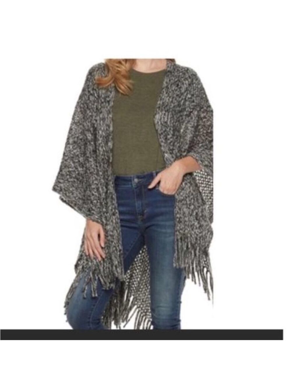 Apt 9 open knit ruana Woman’s OSFM gray black & white with fringe detail